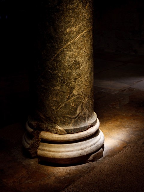 Column in Cathédrale Saint Sauveu, Aix-en-Provence